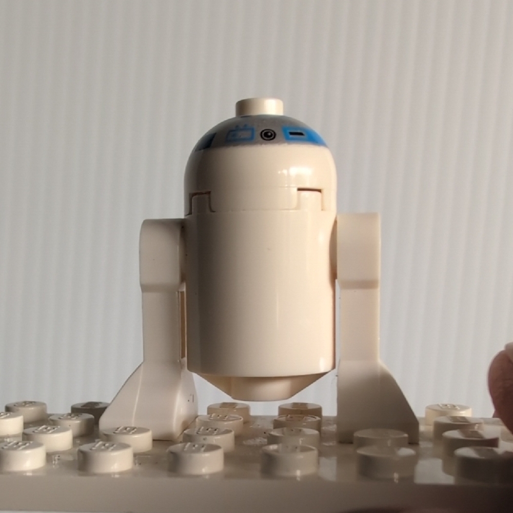 LEGO Star Wars R2-D2 Minifigure - Picture 3 of 6